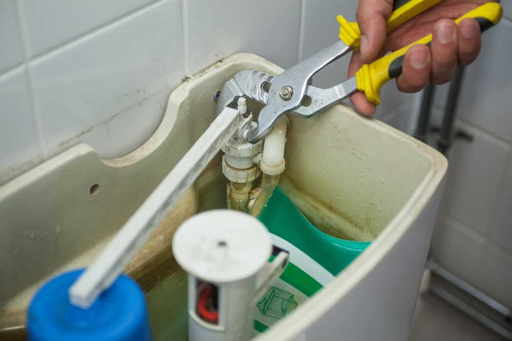 How To Fix a Clogged Toilet - Service Pros Plumbing